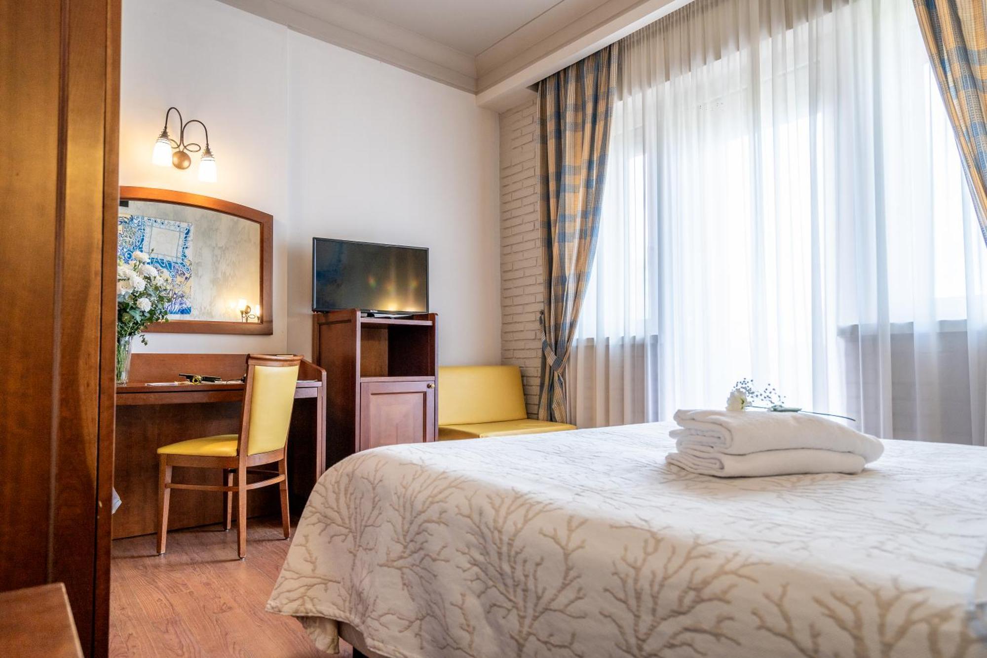 Art Hotel Santa Lucia Termoli Exteriör bild