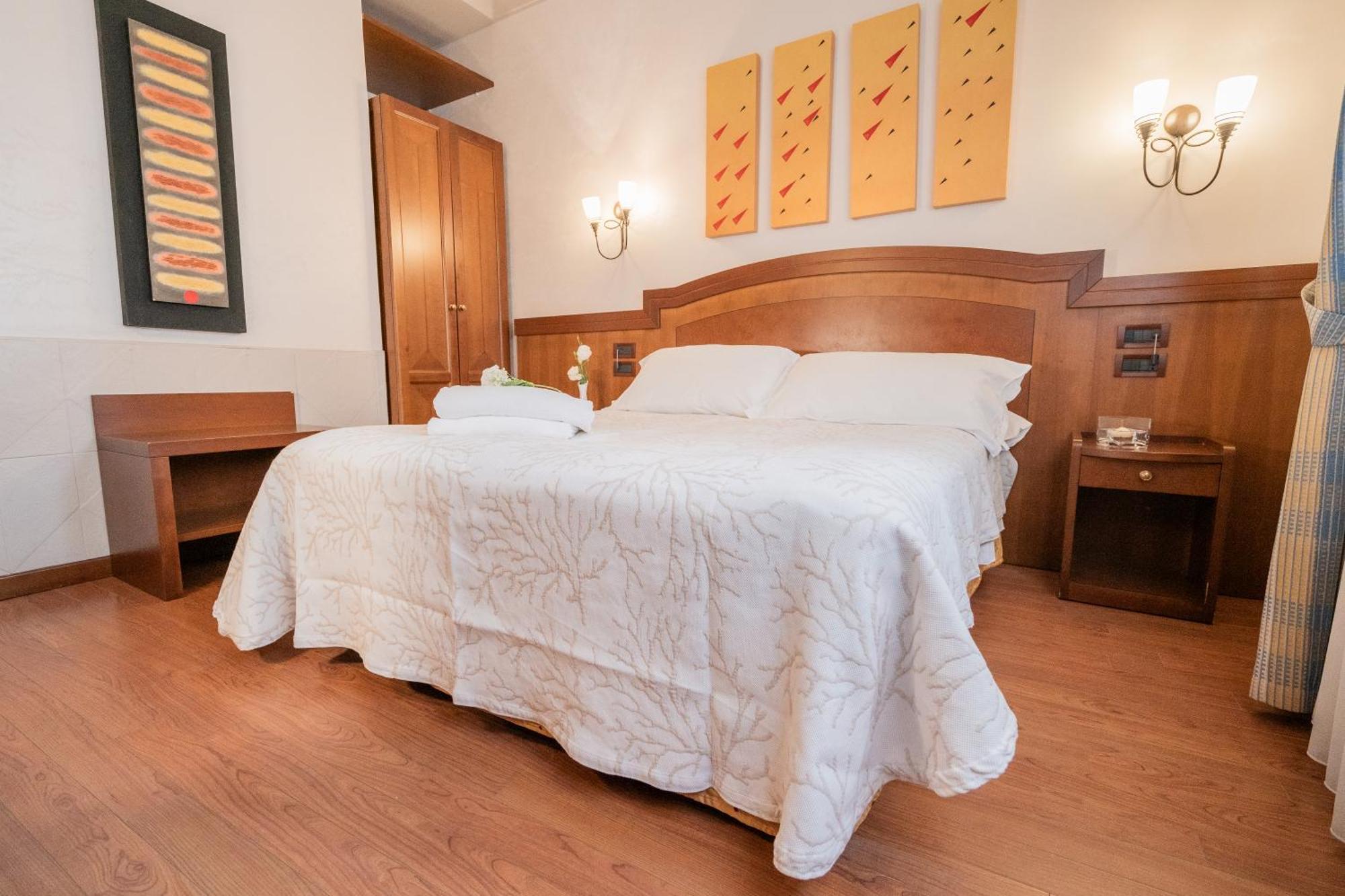 Art Hotel Santa Lucia Termoli Exteriör bild