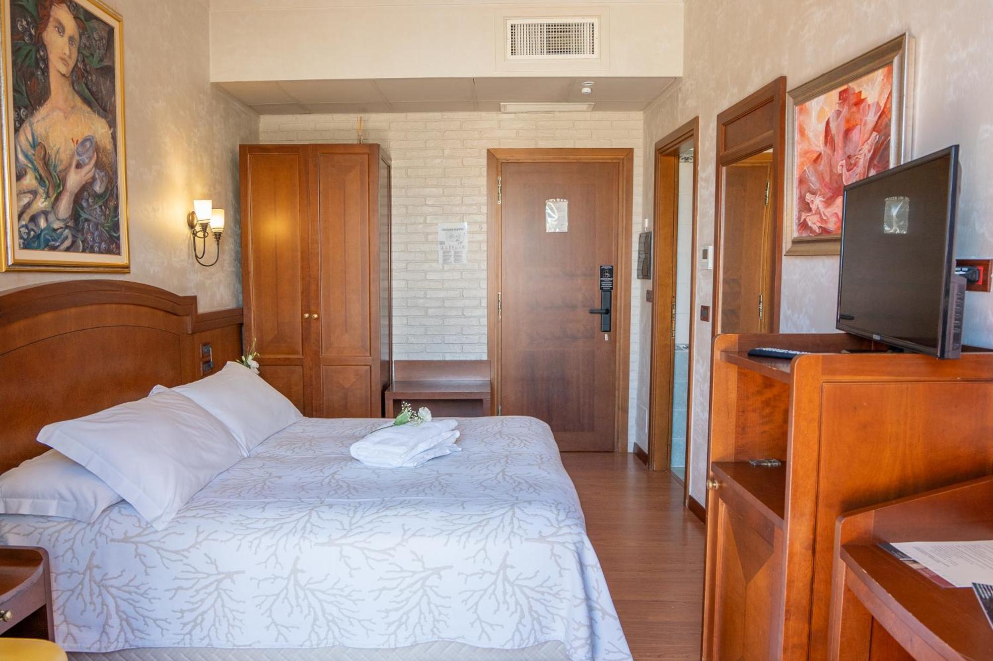 Art Hotel Santa Lucia Termoli Exteriör bild