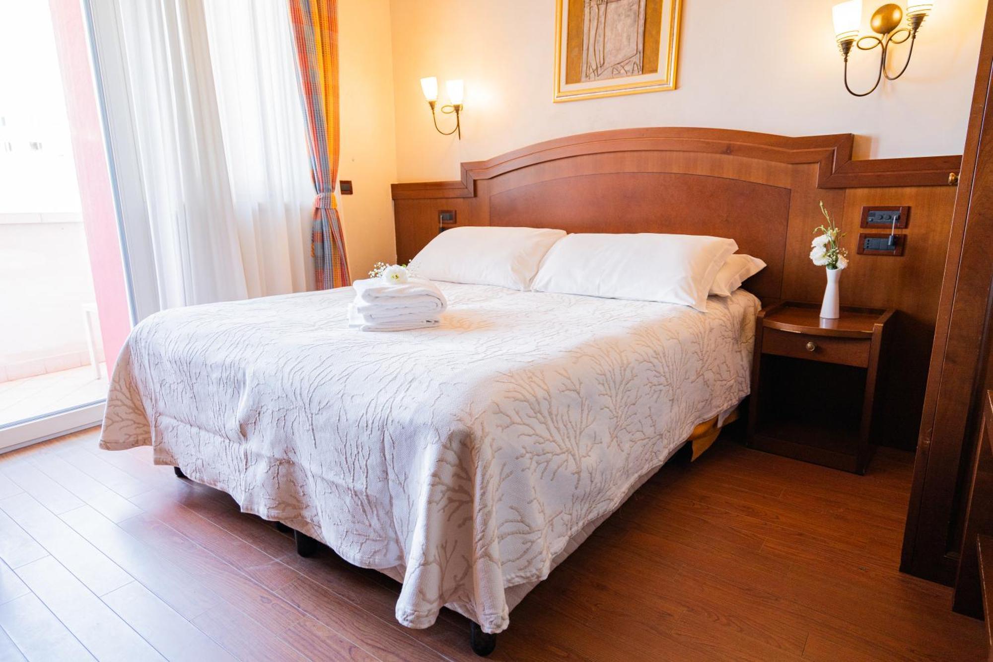 Art Hotel Santa Lucia Termoli Exteriör bild