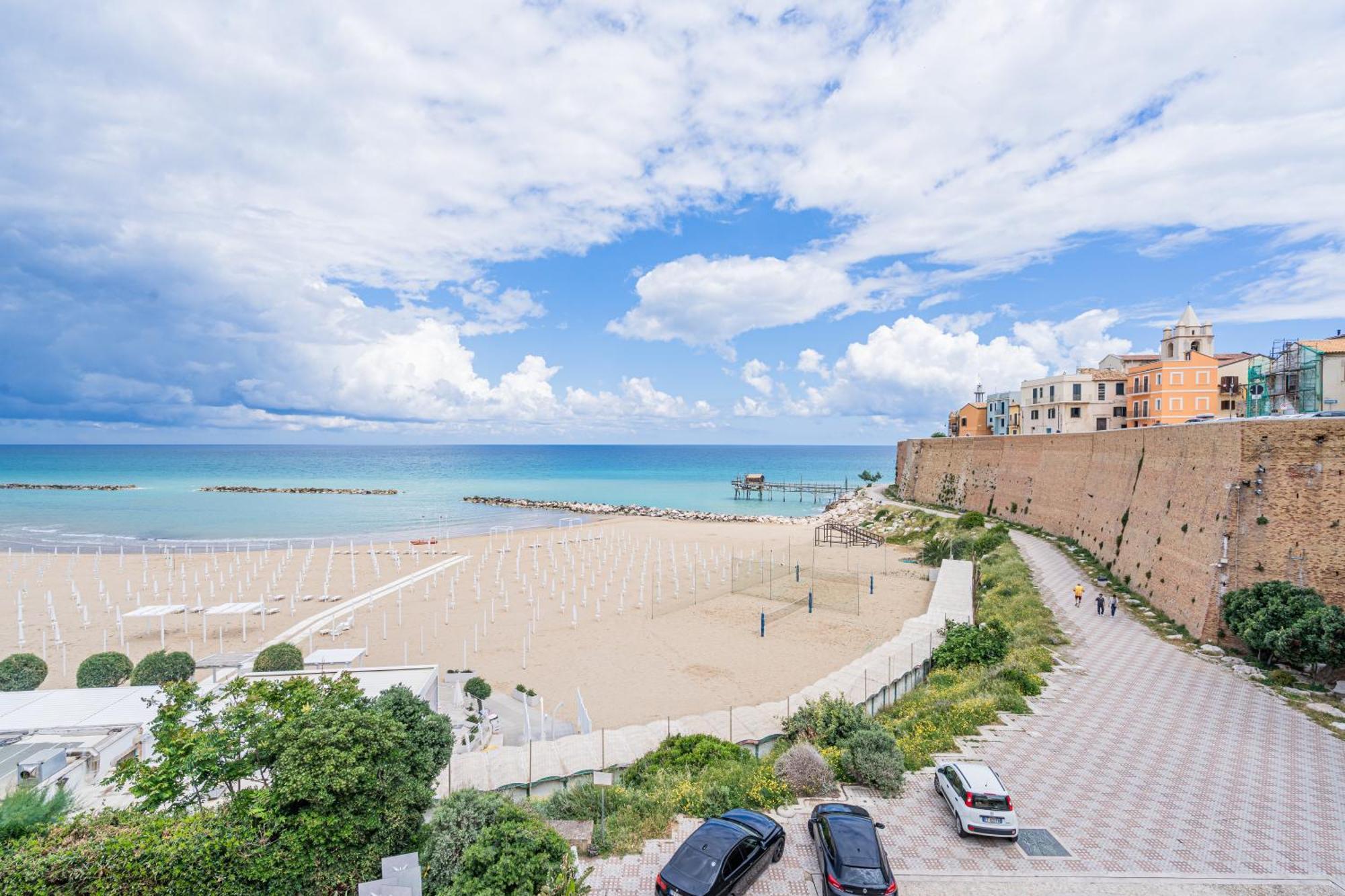 Art Hotel Santa Lucia Termoli Exteriör bild