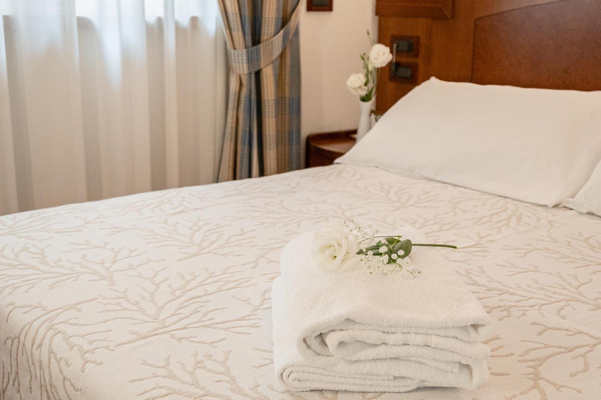 Art Hotel Santa Lucia Termoli Exteriör bild