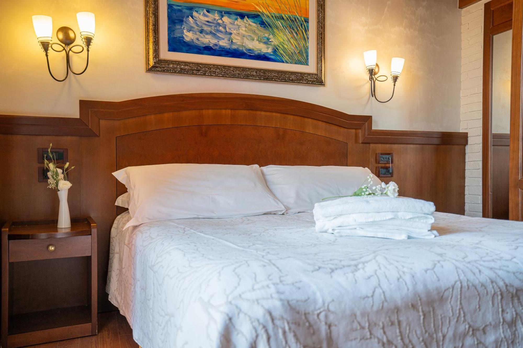 Art Hotel Santa Lucia Termoli Exteriör bild